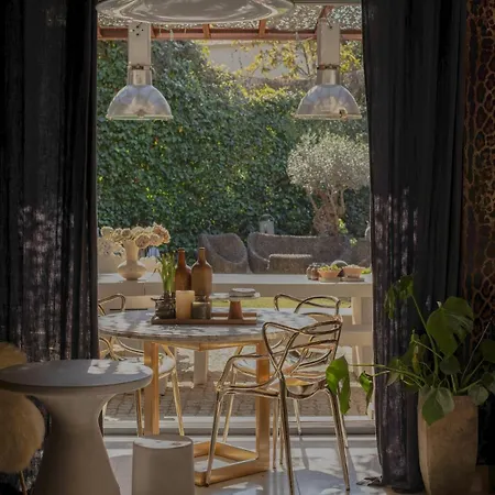 Вилла Cozy Vintage House With Pool In Cimiez